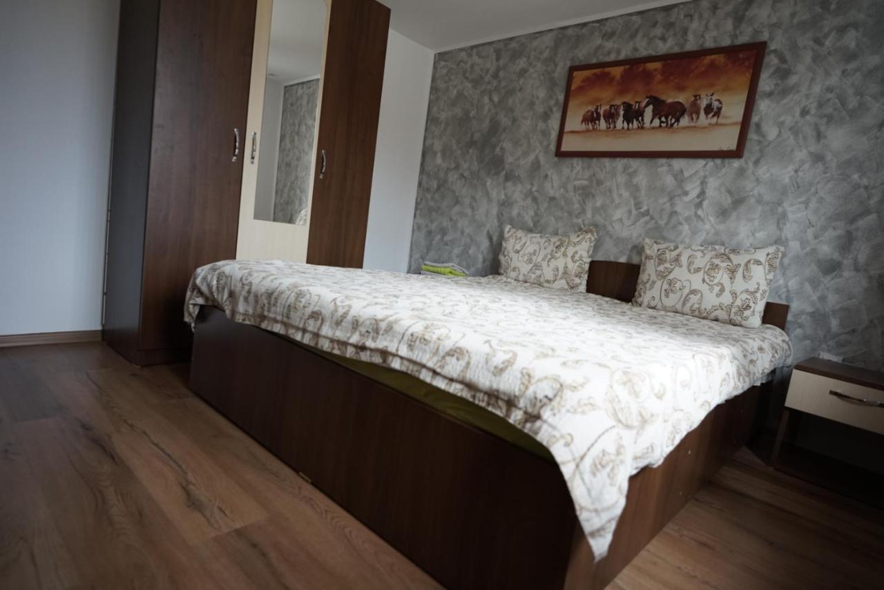 Casa Gabi Hotel Turda Buitenkant foto
